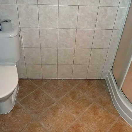 Tht Szálloda